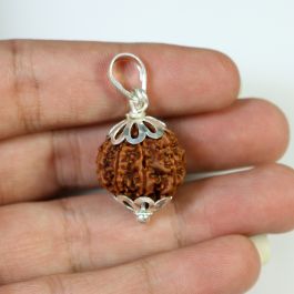 8 Mukhi Rudraksha Silver Pendant (Nepal)