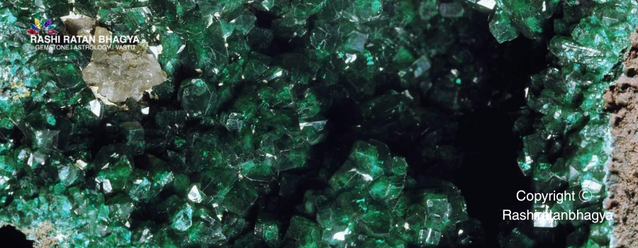 crystals emerald inclusions 